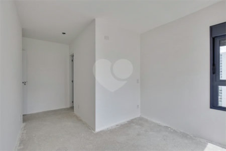 Apartamento à venda com 3 quartos, sendo 1 suíte,  em Alto da Boa Vista, São Paulo, SP