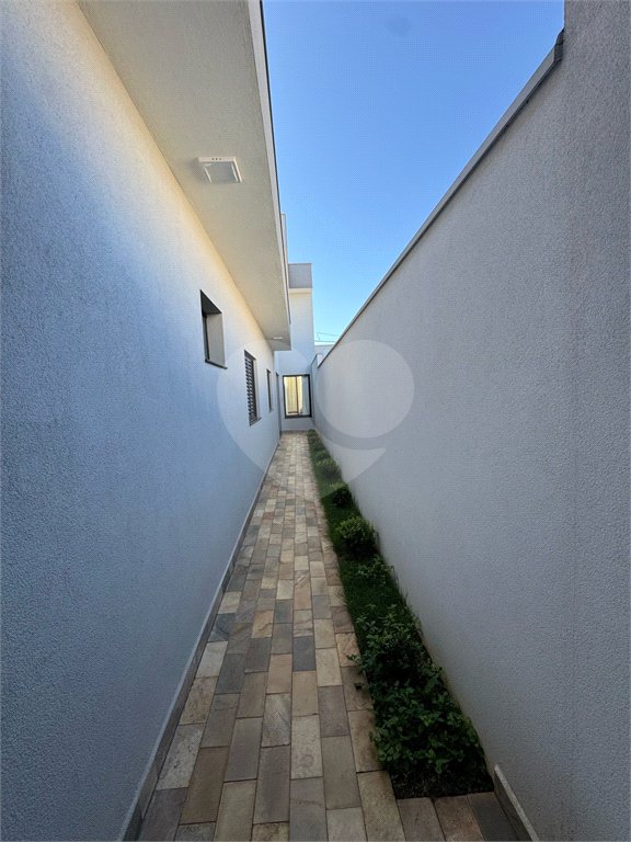 Casa à Venda no Bairro Santa Júlia – Ampla, Moderna e Bem Localizada