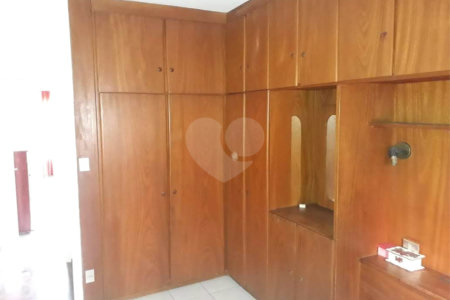 Apartamento para locação na Saúde de 80m² com 2 dormitórios.