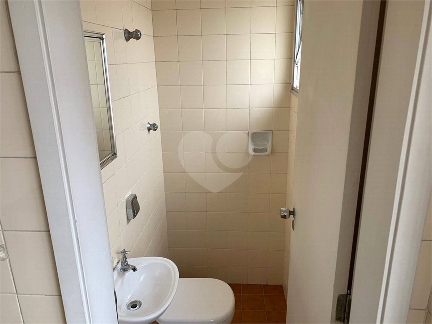 Apartamento à venda com 2 quartos, sendo 1 suíte,  em Jardim Aeroporto, São Paulo, SP