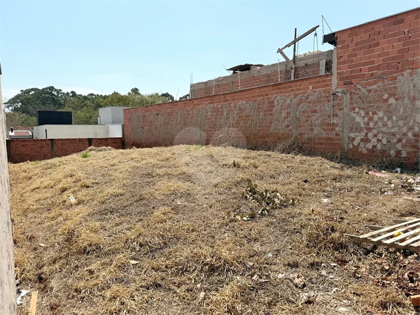 TERRENO À VENDA – CAMPOS DO CONDE