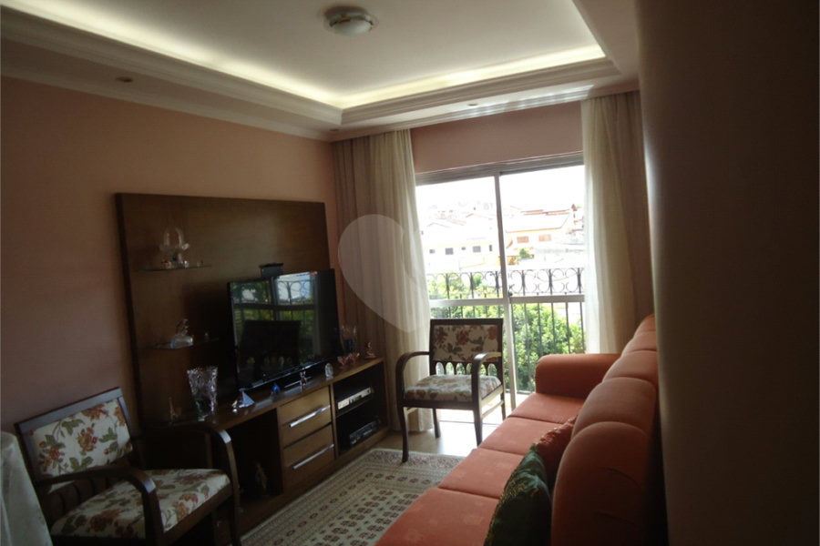 Apartamento 3 Dormitórios, Suite, 2 Banheiros, Vaga. Vila Gustavo. Aceita Pet