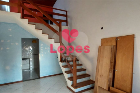 CASA A VENDA COM 132M², 3 DORMITORIOS, 2 SUITES, 2 VAGAS - BAIRRO JARDIM DAS INDUSTRIAS - SÃO JOSÉ D
