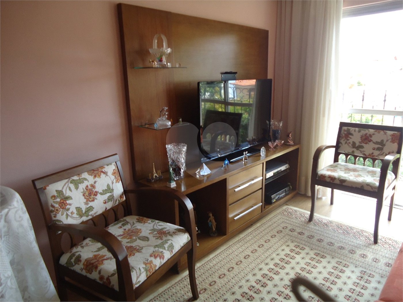 Apartamento 3 Dormitórios, Suite, 2 Banheiros, Vaga. Vila Gustavo. Aceita Pet