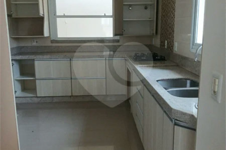 Casa para Locação no Condomínio Recanto dos Paturis em Vinhedo/SP