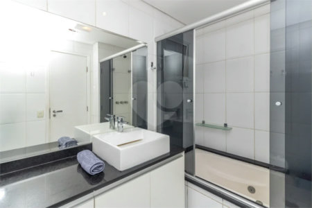 Apartamento à venda com 3 suítes em Alto da Boa Vista, São Paulo, SP