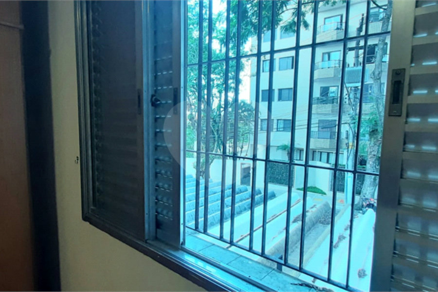 Sobrado amplo com 3 quartos, suíte e quintal para venda no Tremembé !!!