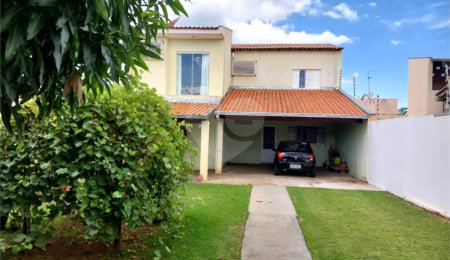 Sobrado à venda com 2 suítes em Residencial Itamarati, São Carlos, SP