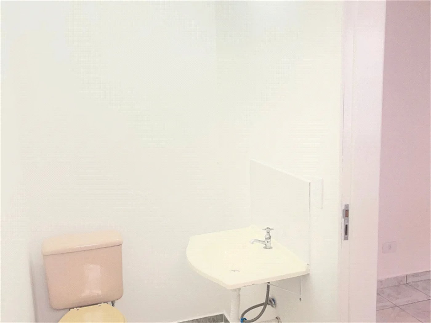 Oportunidade Única na Vila Morse: Amplo Espaço e Conforto!