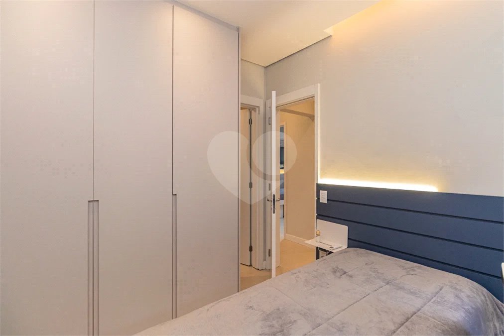 Apartamento 3 suítes 4 vagas 318m² a venda na Vila Sofia - São Paulo