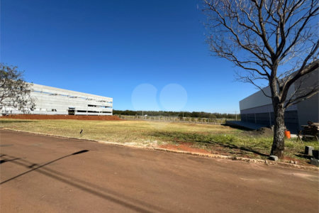 Terreno Comercial á venda em Parque tecnológico Damha II, em São Carlos.