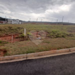 Lote com 376 m² à Venda em Condomínio Fechado