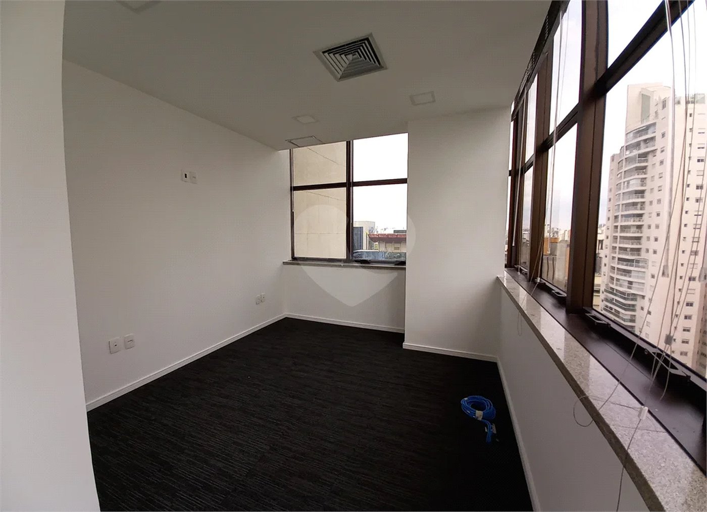 SALA COMERCIAL - BERRINI EXCELENTE PARA CONSULTÓRIOS E ESCRITÓRIO