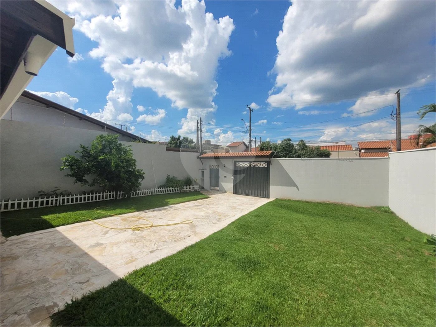 Casa 2 dormitórios - 1 banheiro - 4 vagas - Jardim Esplanada II - Indaiatuba SP
