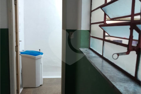 Oportunidade no Centro de São Paulo, apartamento tipo Kitnet no Bairro Parque D. Pedro II.
