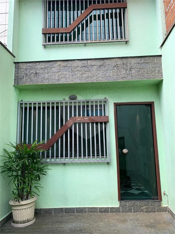 Casa com 115m², 3 dormitórios, 1 vaga, à venda na Penha.