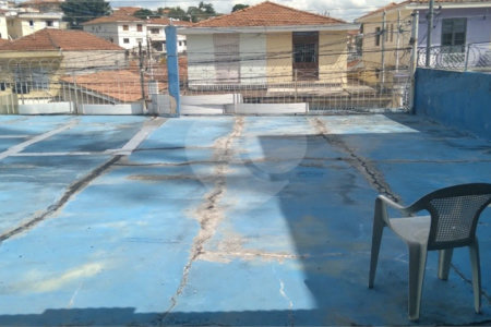 Casa com 272m² de área construída , 2 dormitórios , 1 vaga , à venda no Jabaquara.