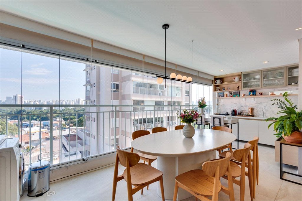 Apartamento à venda com 3 quartos, sendo 2 suítes, em Santo Amaro, São Paulo, SP