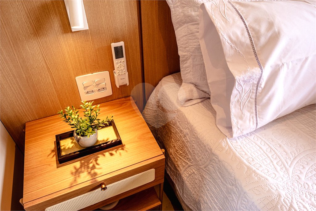 Studio à venda – 20 m² | Mobiliado | Bela Vista | Andar alto com varanda