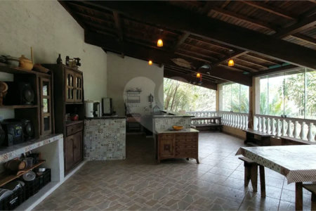 LINDA CHÁCARA A VENDA - CONDOMINIO ALPES D'OURO - BOM JESUS DOS PERDÕES