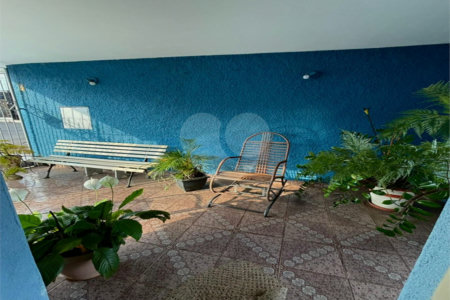 Casa 2 dormitórios Antônio Blanco