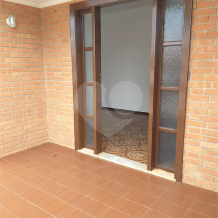 Casa à venda com 4 quartos, sendo 1 suíte,  no Centro, Vinhedo, SP