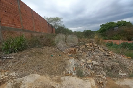 Terreno para venda, contendo 250,00 m² de área total.