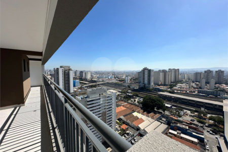 Apartamento com 125m², 3 dormitórios, sendo 3 suítes, 2 vagas, à venda na Moóca.