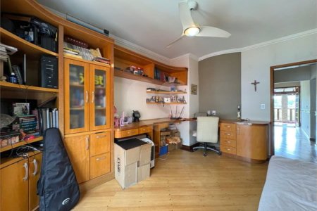 Casa a Venda no Condomínio Vista Alegre - Sede em Vinhedo/SP