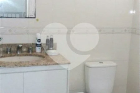 Lindo Sobrado em Condomínio