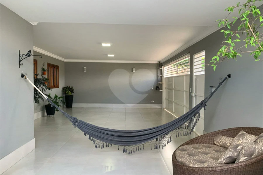 Linda Casa à Venda no Bairro Santa Rosa, na cidade de Piracicaba-SP.