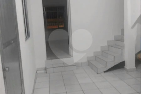 Duas casas com área total de 220m², 4 dormitórios, 3 suítes, 1 vaga de garagem, à venda em Pirituba