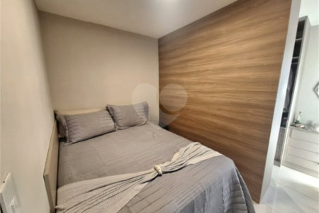Apartamento totalmente mobiliado com 2 dormitórios, 1 vaga