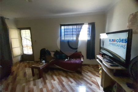 Casa multifuncional a venda na Vila Boa Vista 1