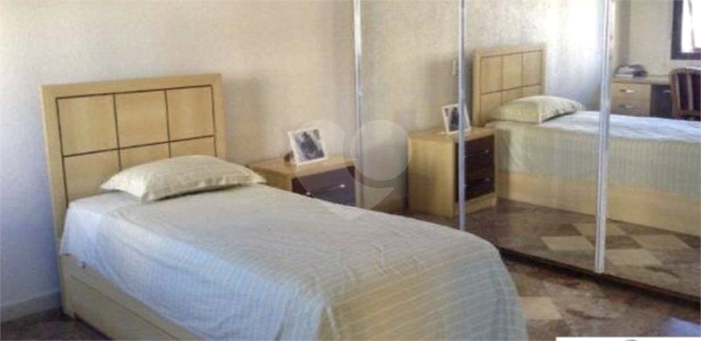 Um lindo apartamento residencial localizado no Bosque da Saúde