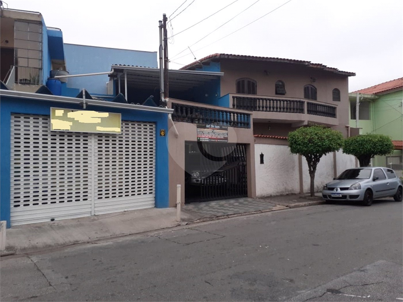 Casa com salão adjacente gerando renda!