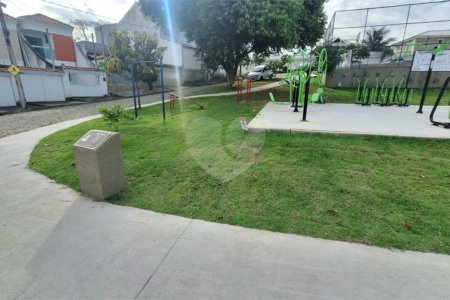Excelente Casa Duplex | 2 Suítes | Garagem Subterrânea | Próxima ao West Shopping