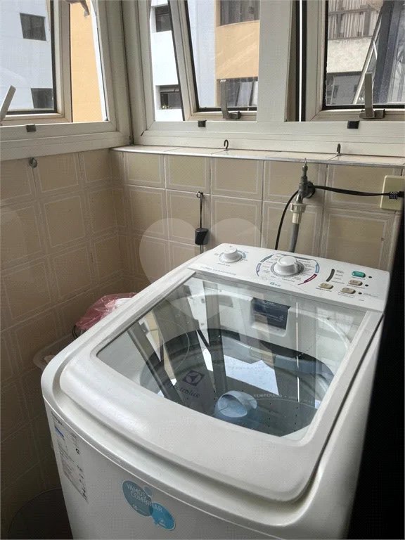á venda Excelente Apto Mobiliado na Barra Funda - 1 Quarto e Sacada - Aceita Permuta