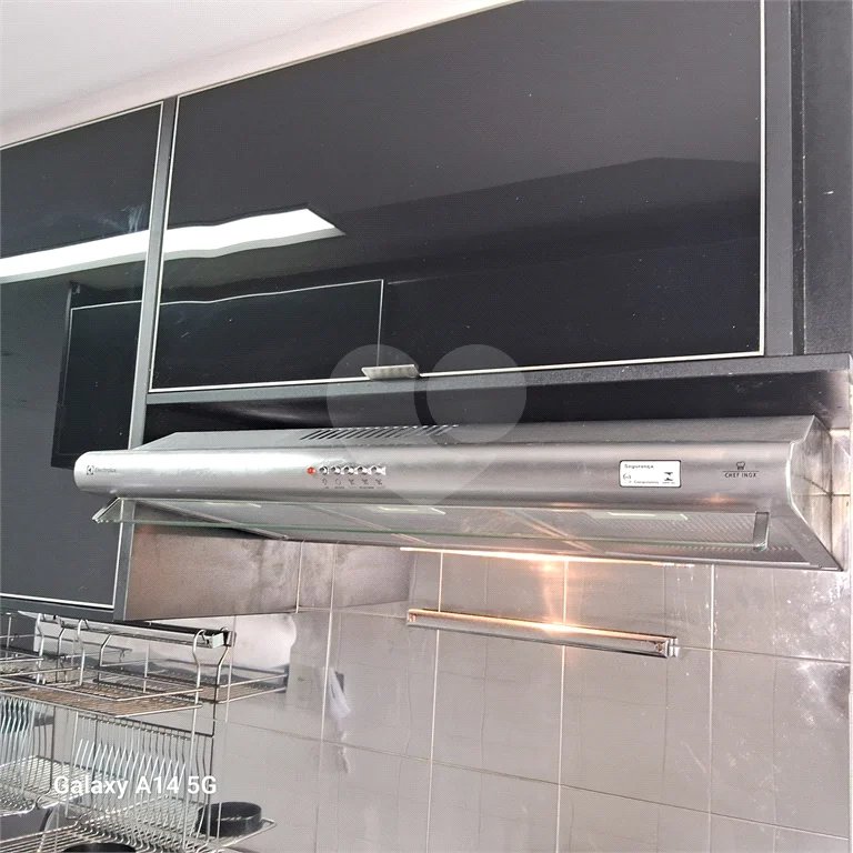 O Seu Apartamento Exclusivo: 74 m² Reformados ao Lado do Ibirapuera!