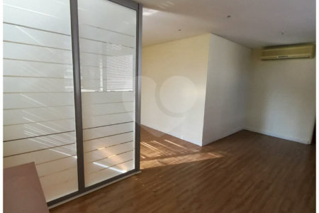 Office Tower Sala comercial à venda na Vila Olímpia, 48 m², com garagem