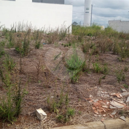 Lote no Jardim do Bosque, aceita financiamento ou aquisição de terreno e construção .