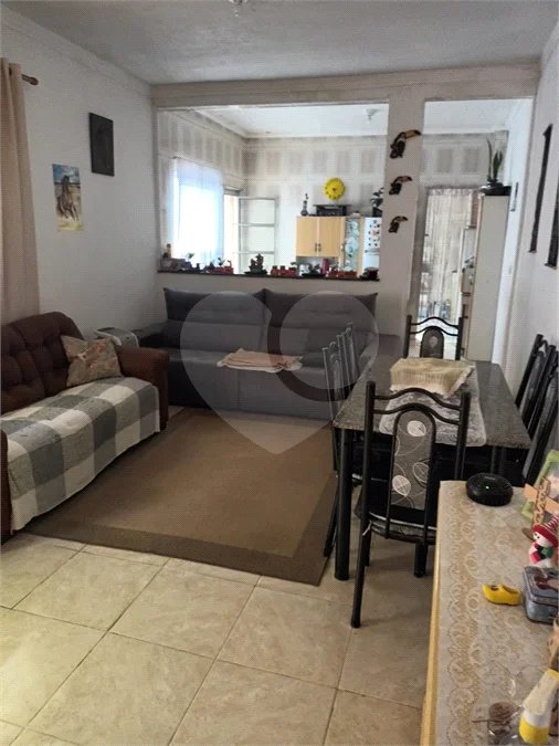Casa com 198m², 3 dormitórios, sendo 1 suíte, 3 vagas, à venda na Vila Matilde.