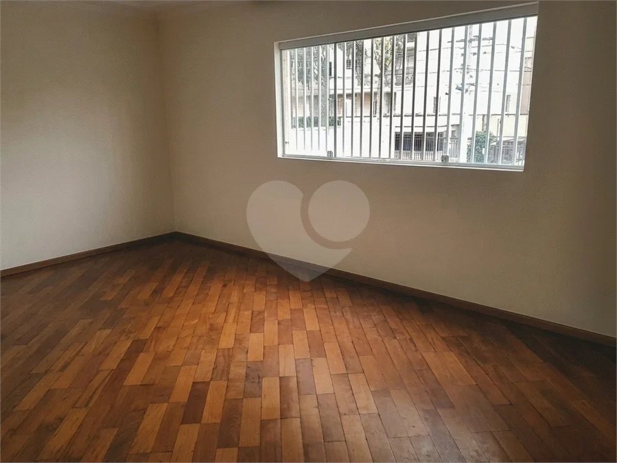 Prédio á venda - Saúde