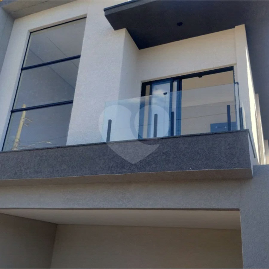 Casa em Atibaia com 3 dormitórios (1 suíte), sala 2 ambientes, piscina, 2 vagas de garagem, aceita financiamento