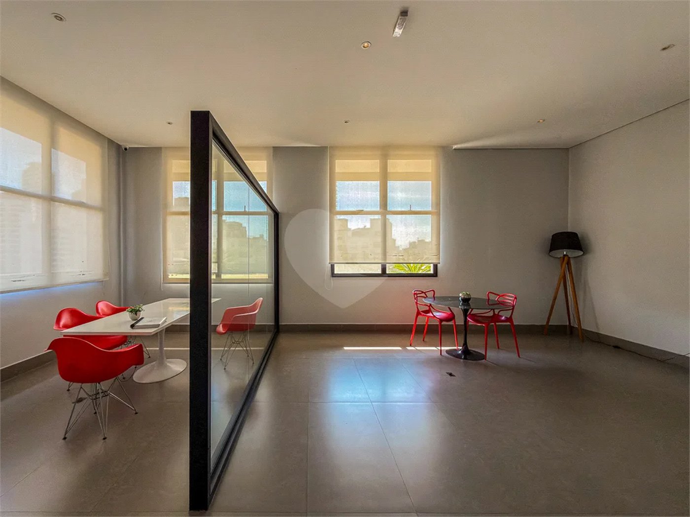 Studio novo com 33m² e vaga na garagem na região da Aclimação em São Paulo - SP.