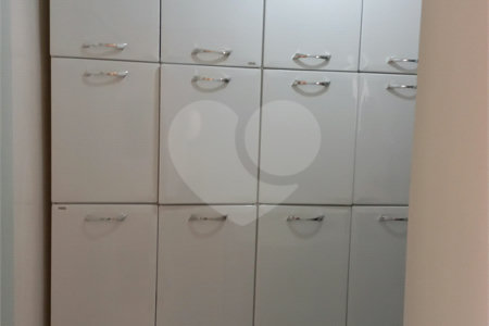 Apartamento com 88m², 3 dormitórios e 2 suítes próximo ao Parque do Ibirapuera e Metrô Ana Rosa.