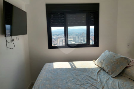 Apartamento no Brás repleto de lazer com 50 m² com 2 dormitórios e 1 vaga, Estuda Permuta