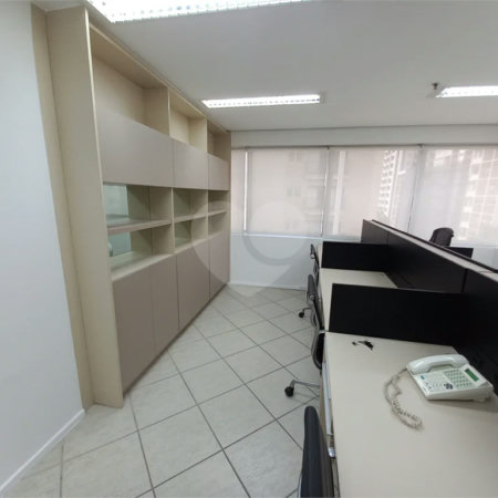 Sala comercial mobiliada para locação no Paraíso