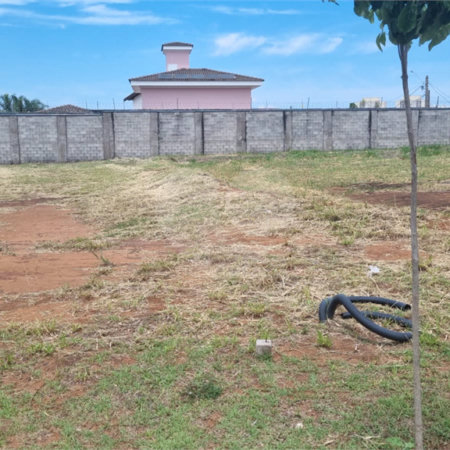 Terreno à Venda no Condomínio Monte das Araucárias