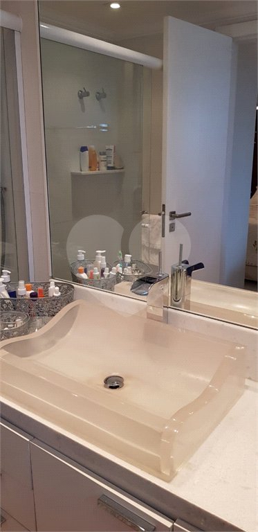 APARTAMENTO DE FINO TRATO - UM POR ANDAR NA MOOCA BELO